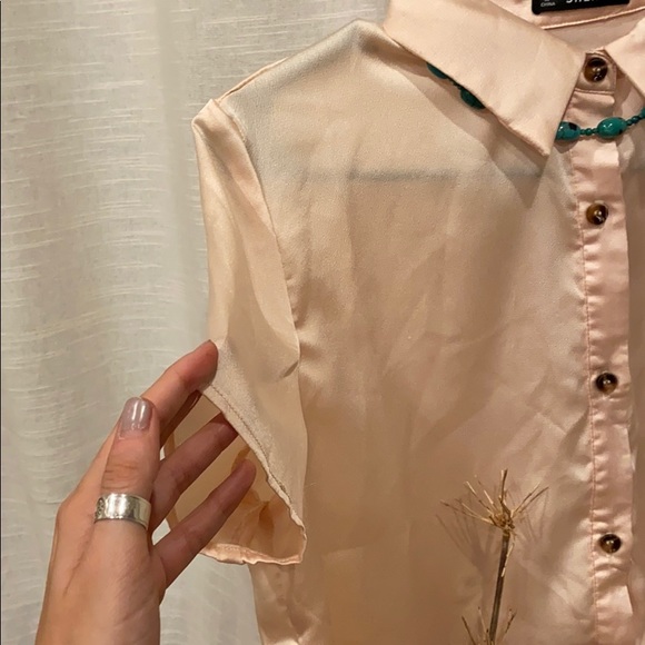 • Peach-Colored Soft Summer Satin Button Blouse • - Picture 4 of 5